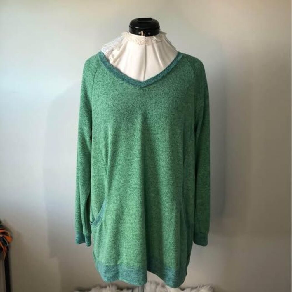 Sweater NWT 14W Aurissy Blouse Blue Trim Pockets pit-pit=22” length=28” C5566